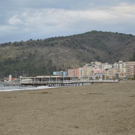 Blini Seaside Apartment Shëngjin 外观 照片